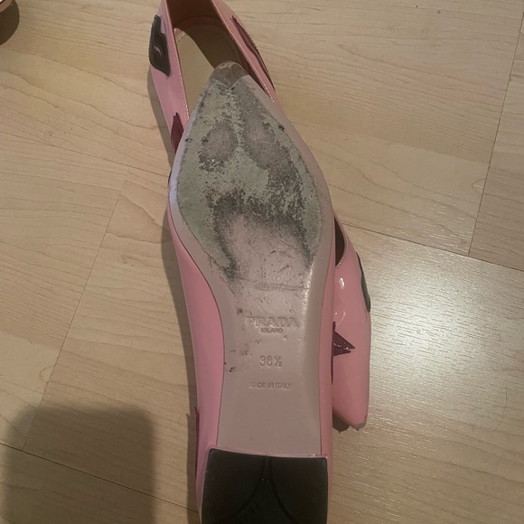 Prada leather flats with colored lip embellishments. - Picture 7 of 9